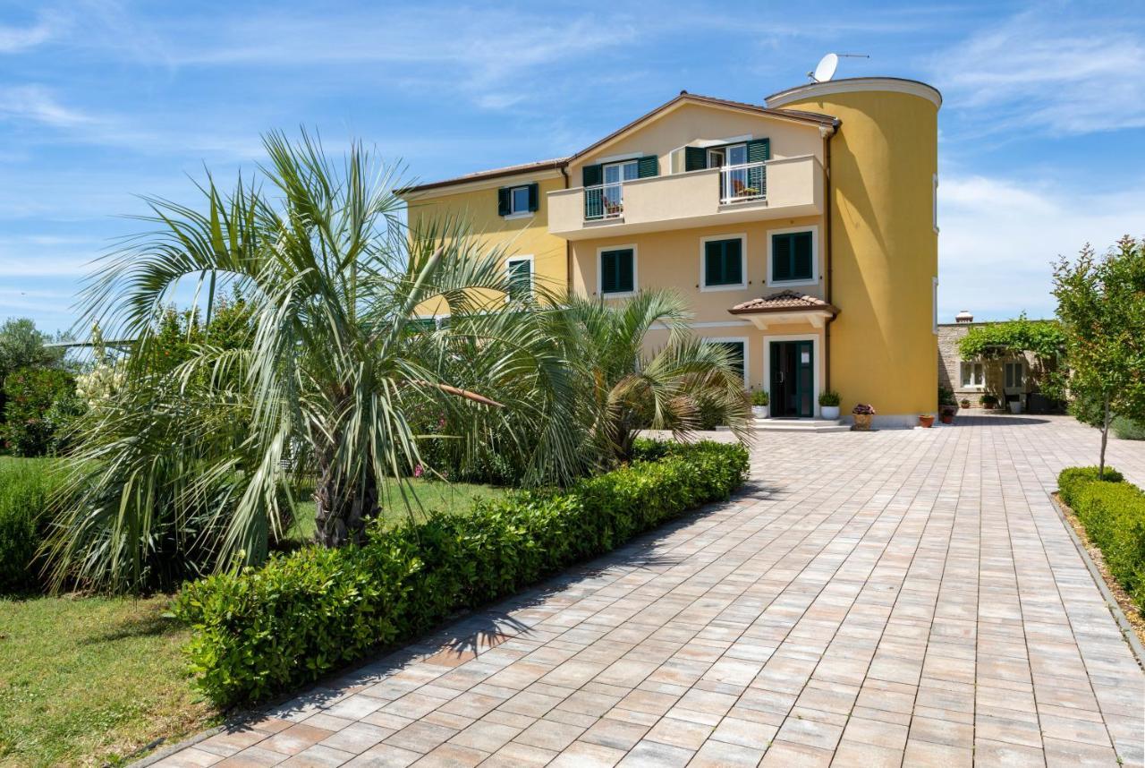 B&B Villa Oasa 1 Ровінь Екстер'єр фото