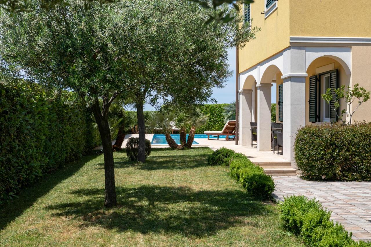 B&B Villa Oasa 1 Ровінь Екстер'єр фото